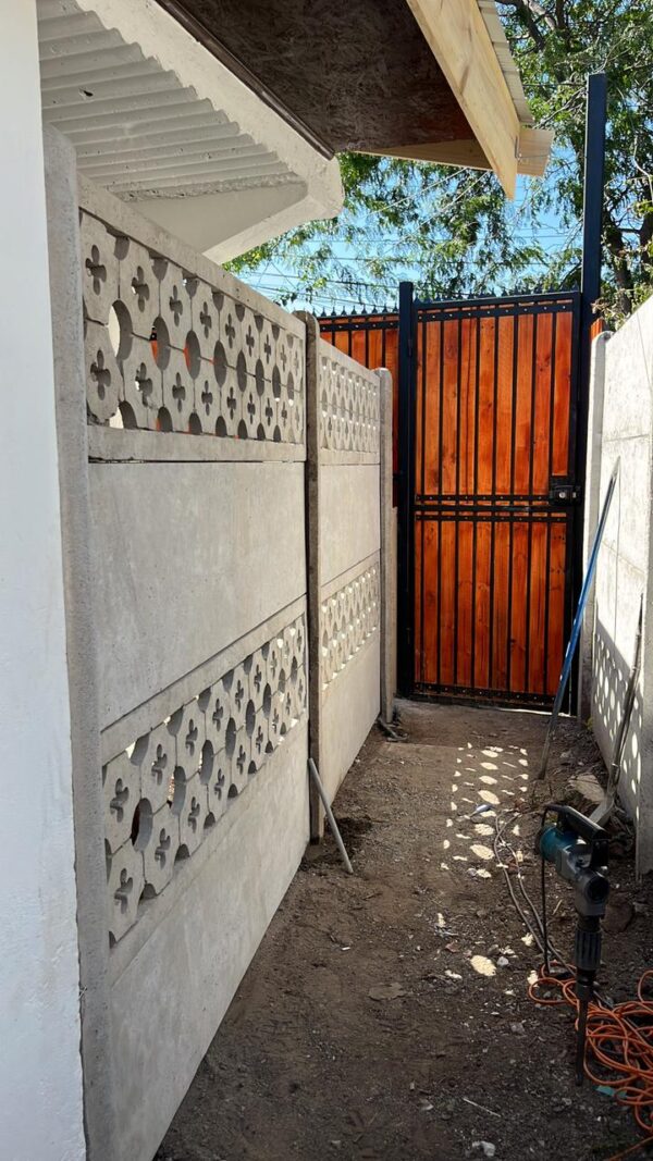 Fabricacion e Instalacion de Panderetas de Hormigon, Cierre Bulldog y Cierres Perimetrales para Casas